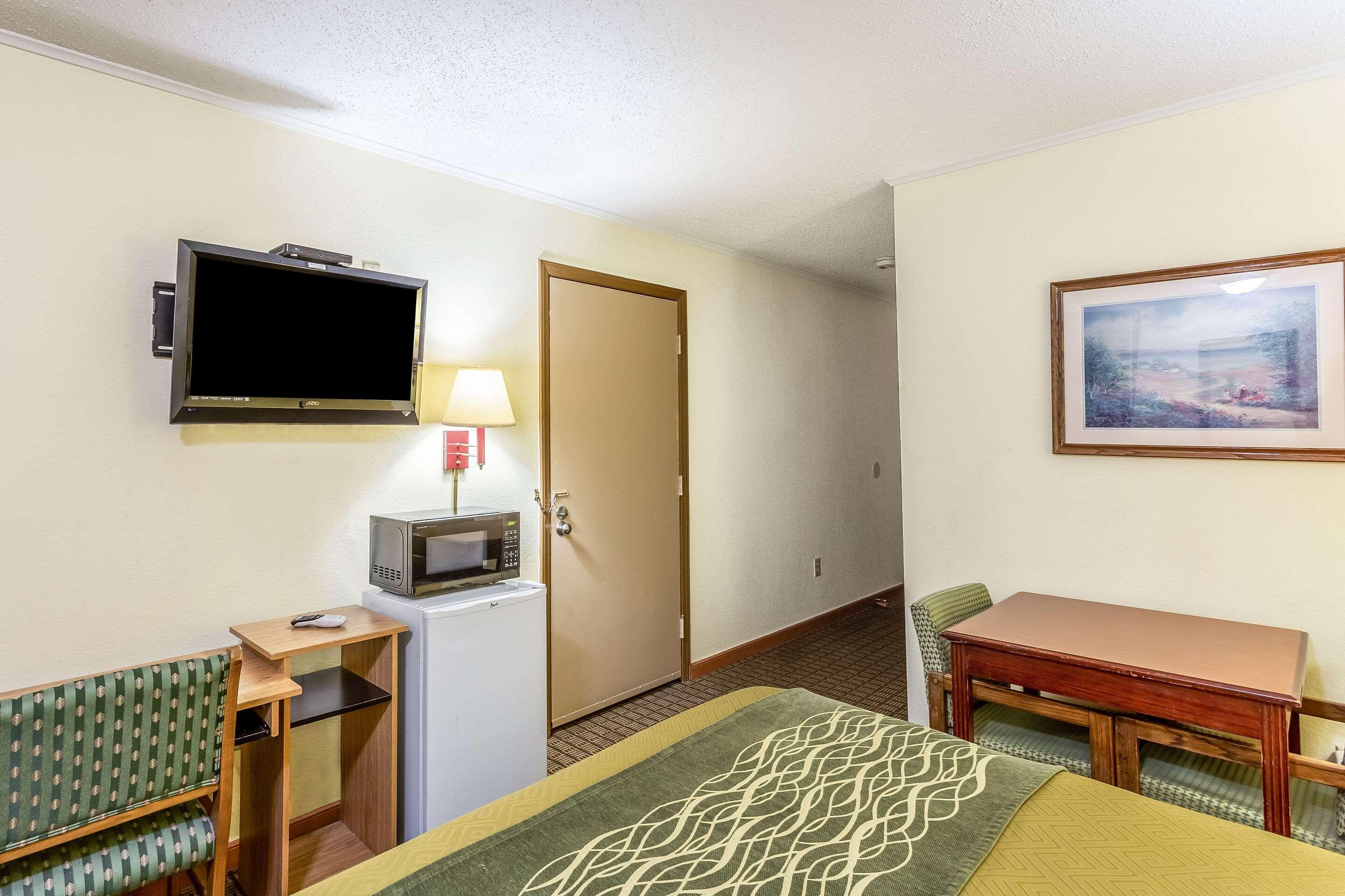 Econo Lodge Morgantown Luaran gambar