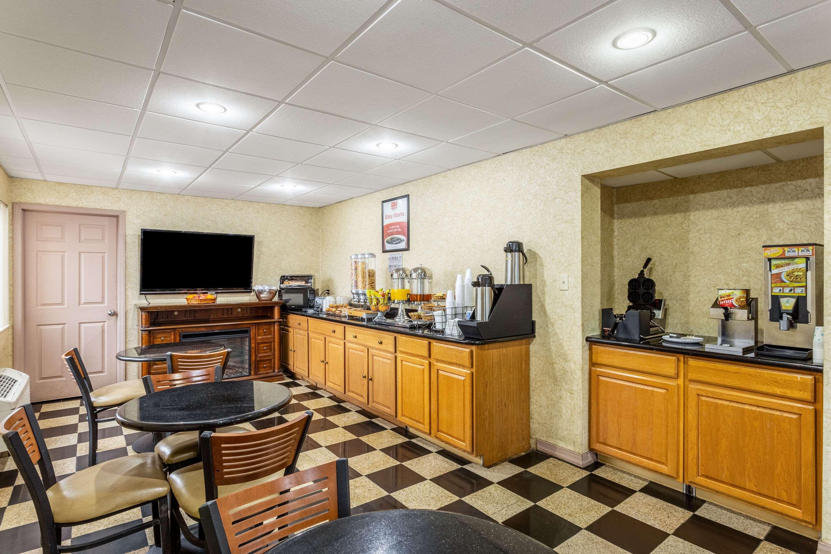 Econo Lodge Morgantown Luaran gambar