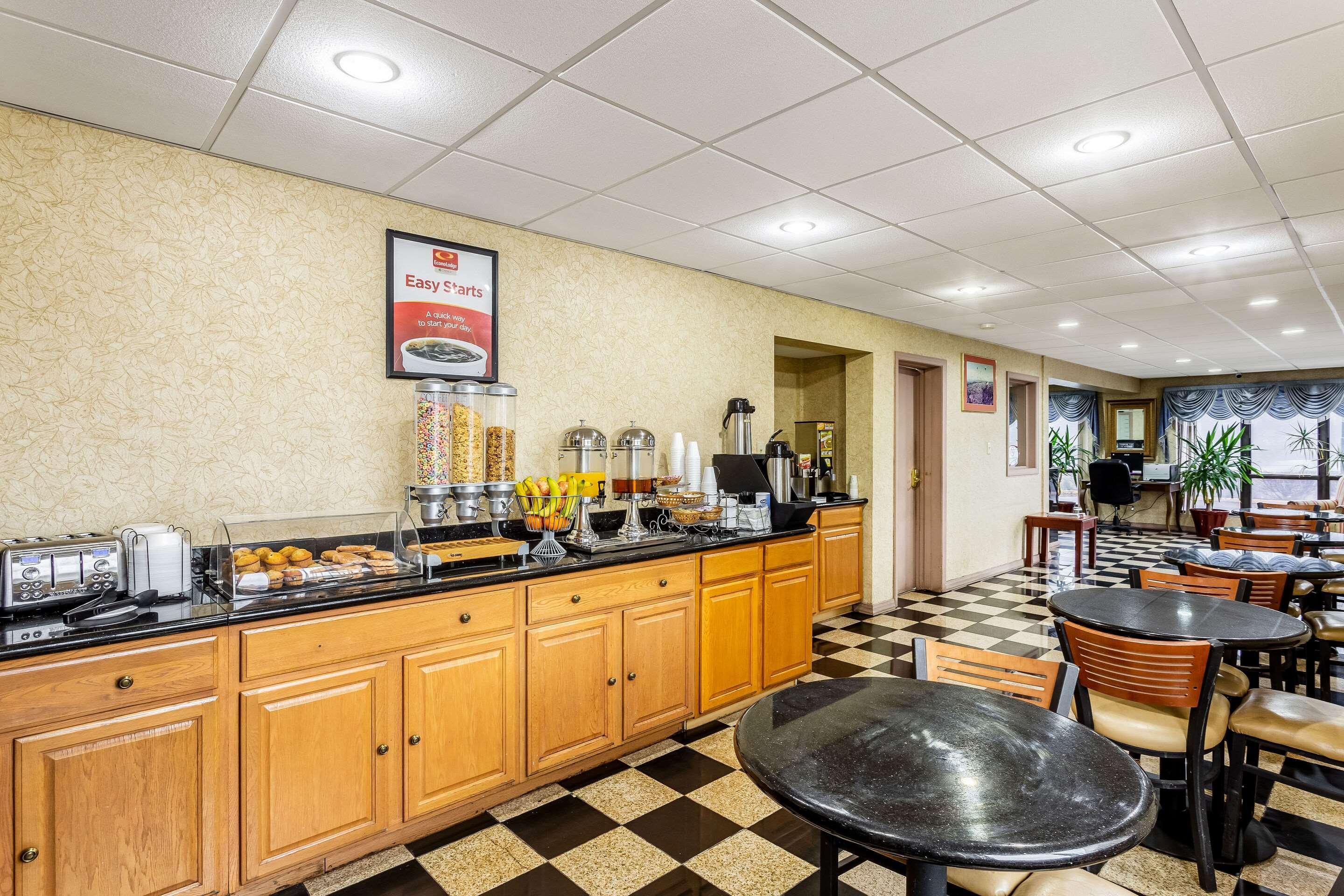 Econo Lodge Morgantown Luaran gambar