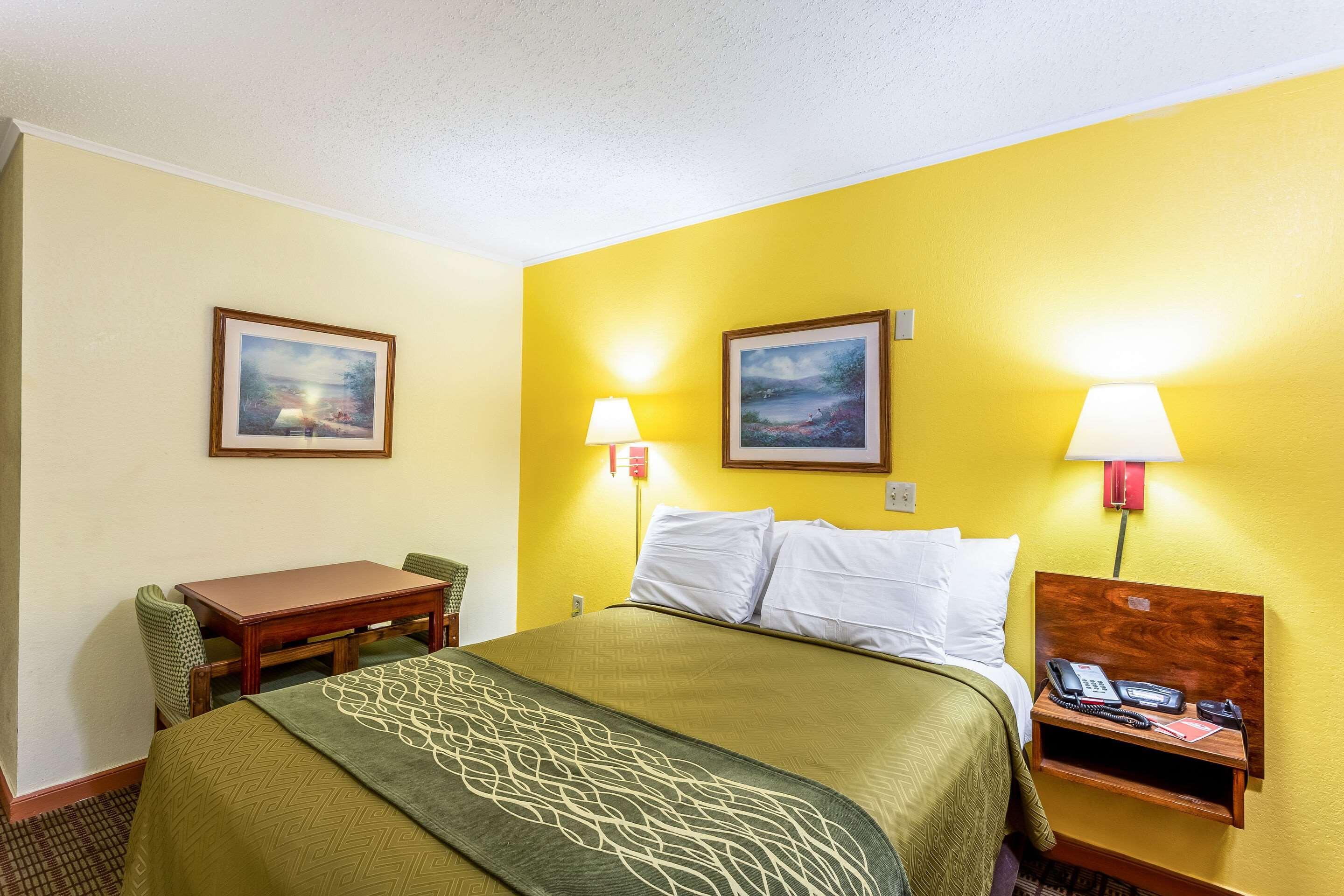 Econo Lodge Morgantown Luaran gambar