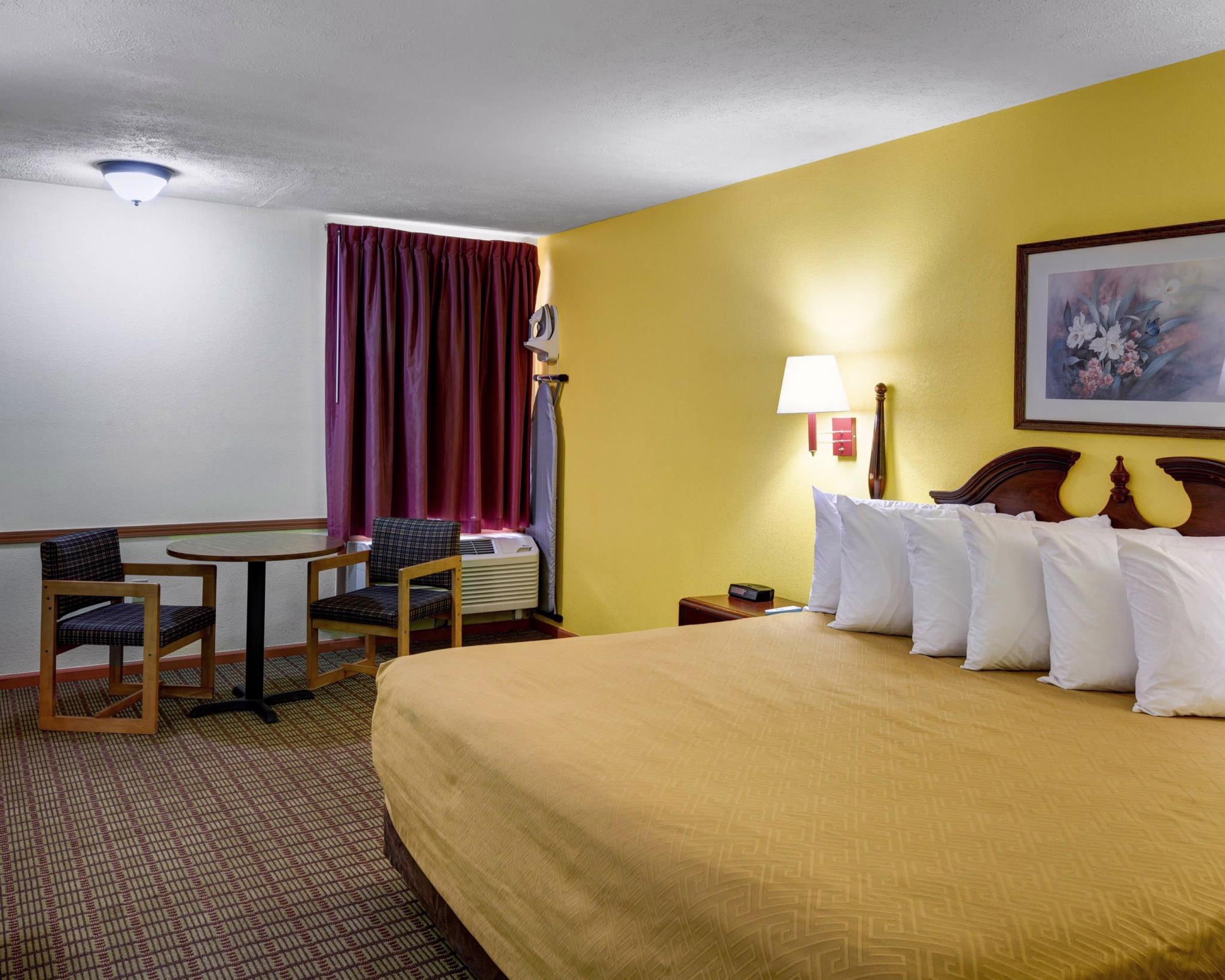 Econo Lodge Morgantown Luaran gambar
