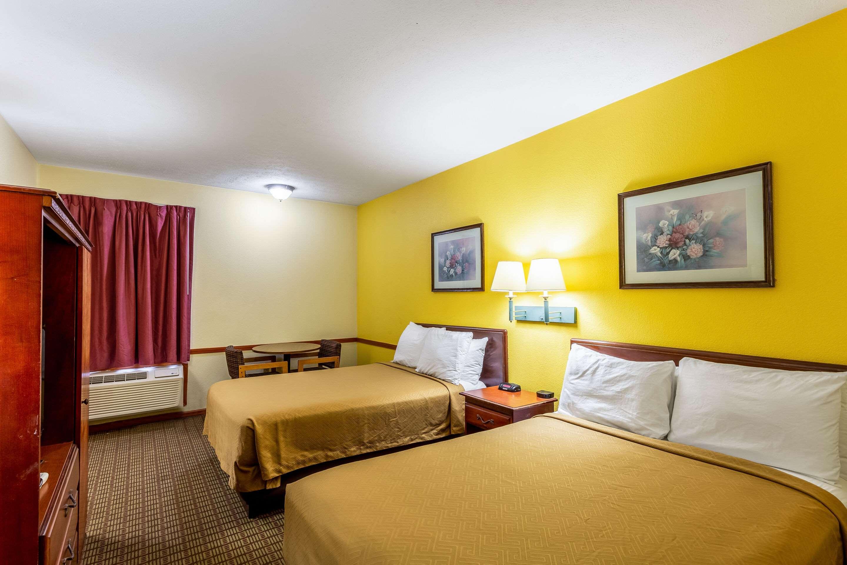 Econo Lodge Morgantown Luaran gambar