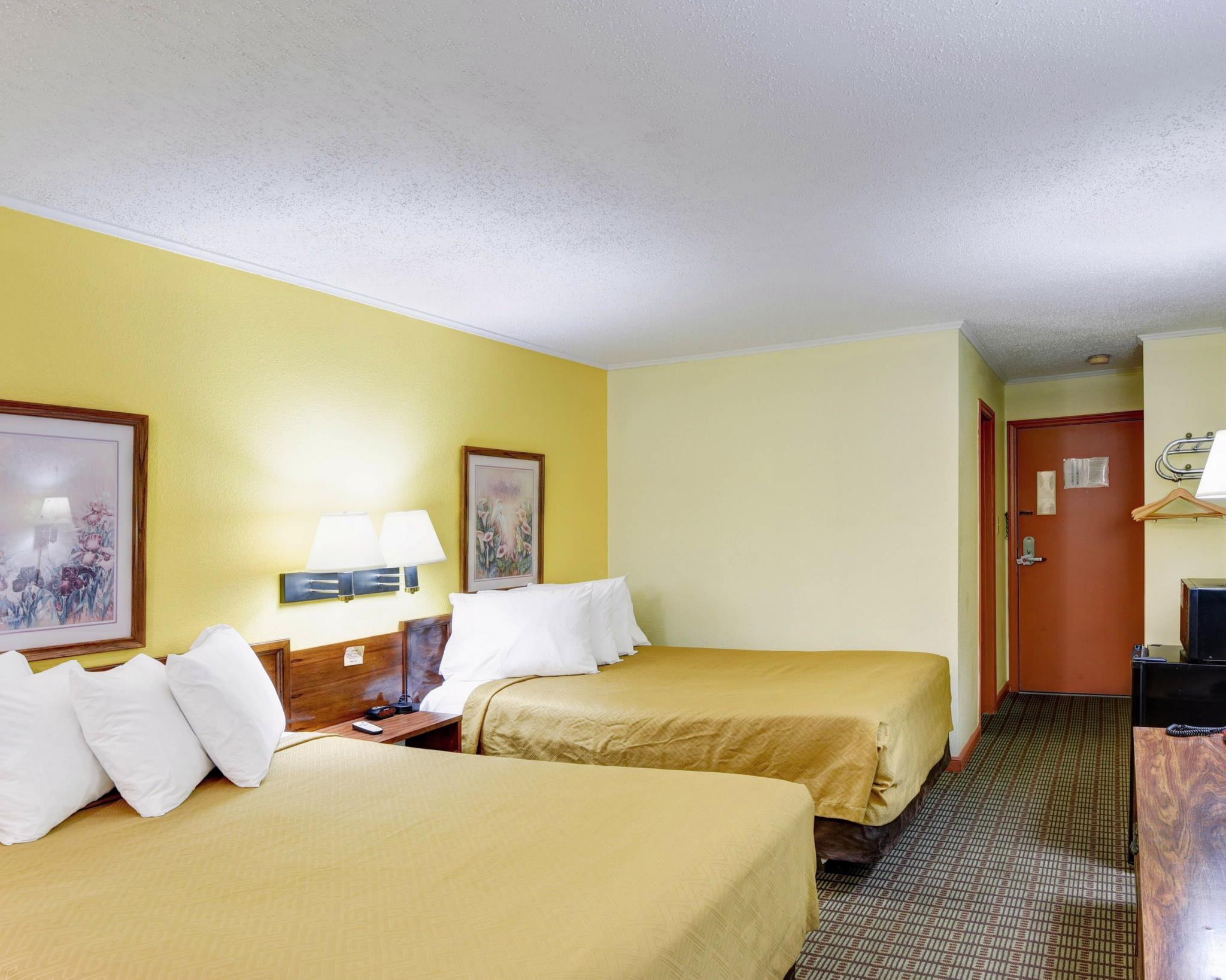 Econo Lodge Morgantown Luaran gambar