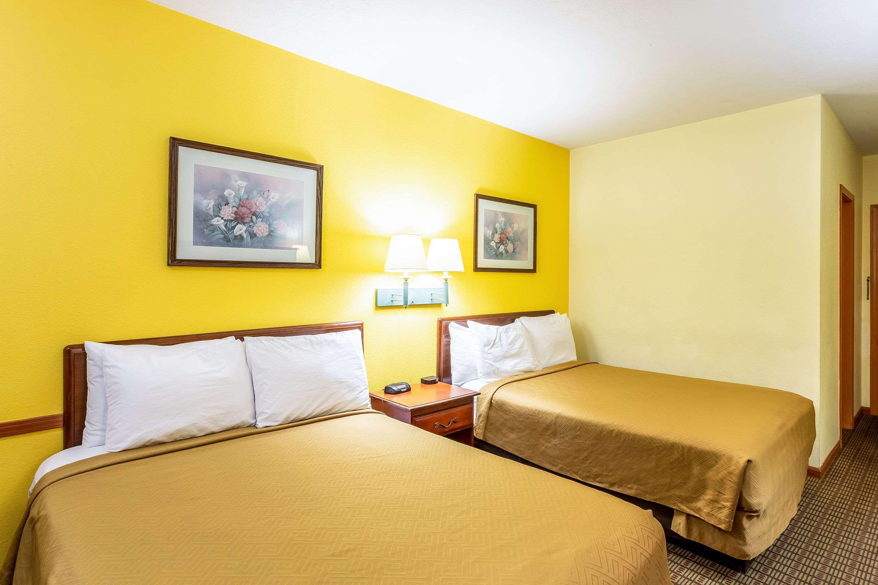 Econo Lodge Morgantown Luaran gambar