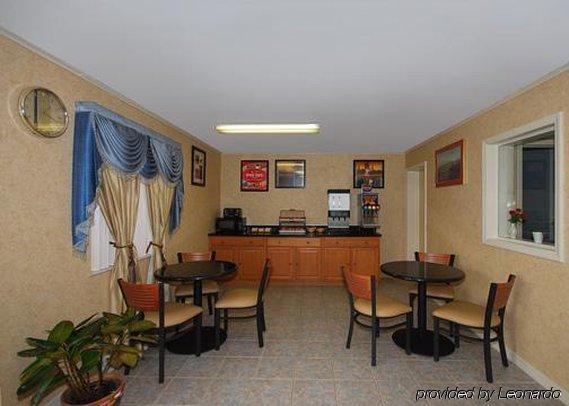 Econo Lodge Morgantown Restoran gambar